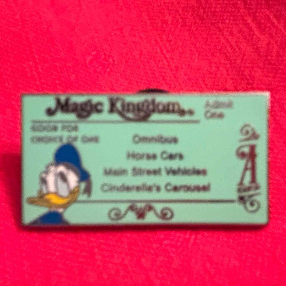 Donald Duck Disney Magic Kingdom Souvenir Pin - Green
